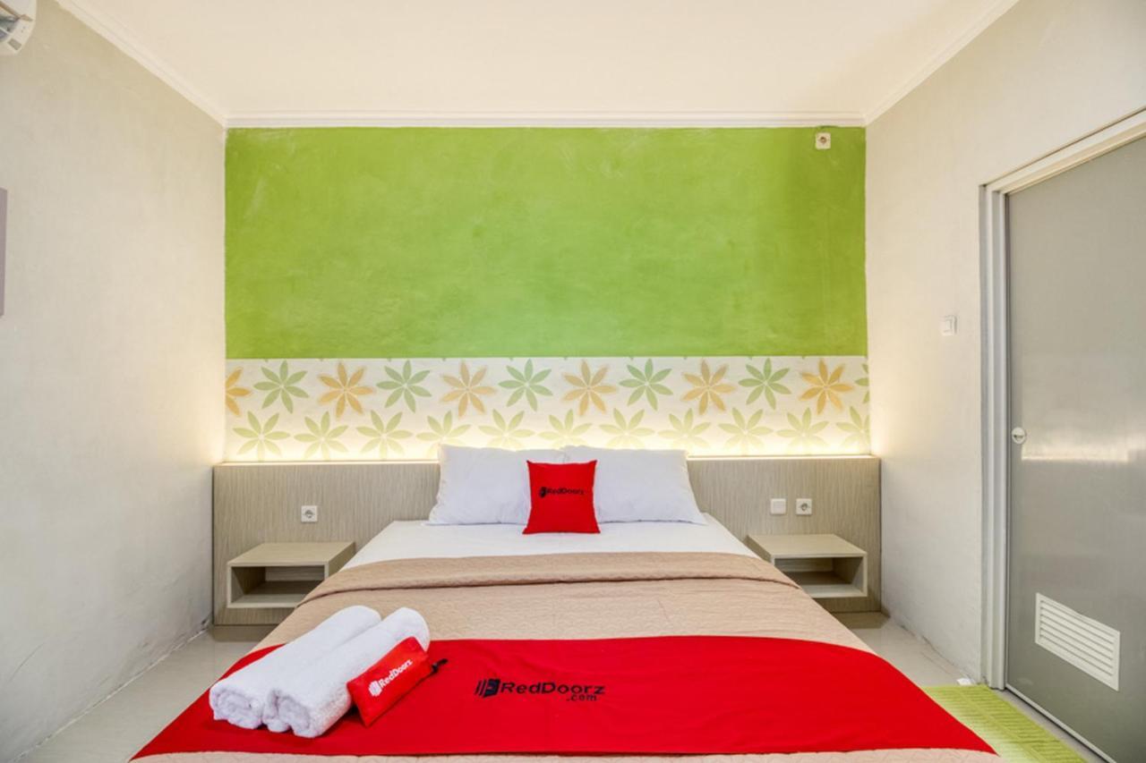 Reddoorz Near Malioboro Tugu Station Jogja 2 Hotel Jogjakarta Buitenkant foto