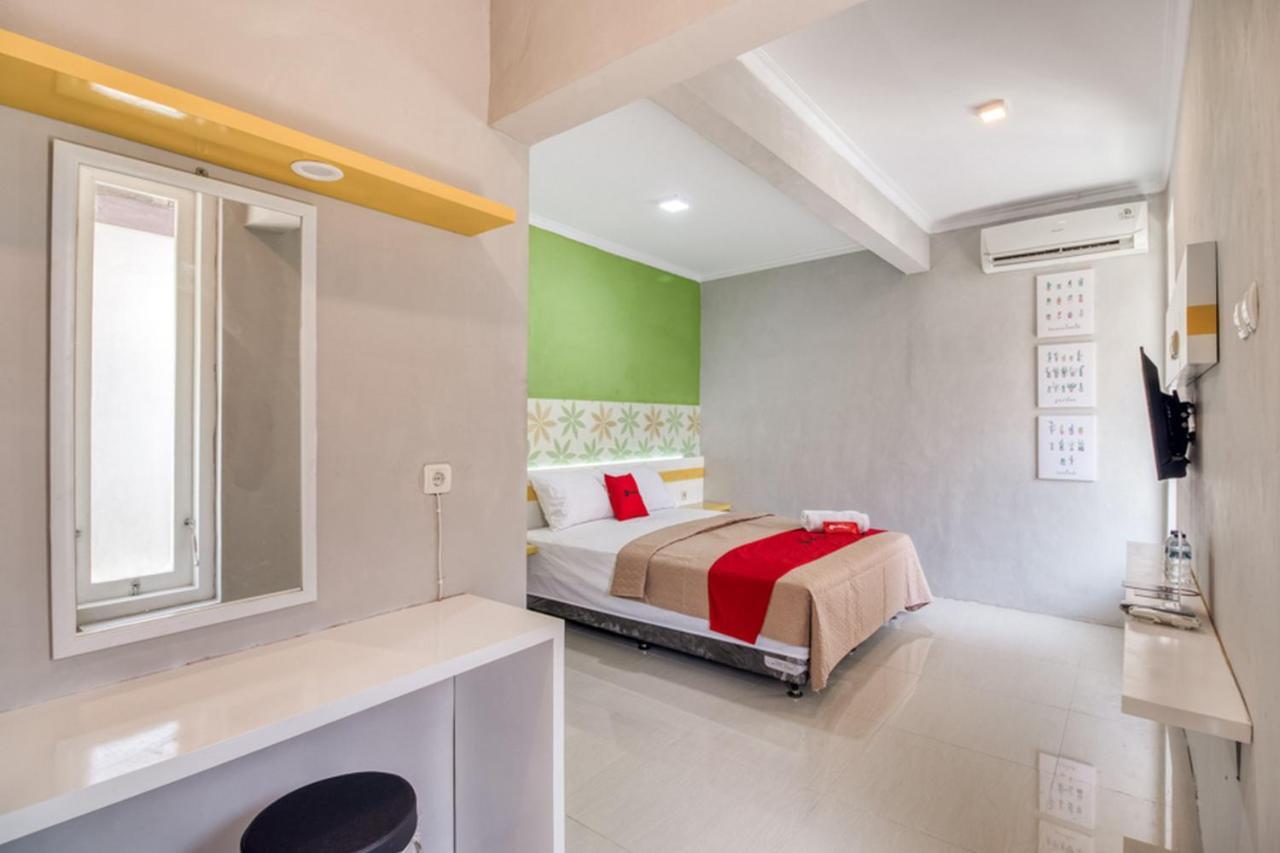Reddoorz Near Malioboro Tugu Station Jogja 2 Hotel Jogjakarta Buitenkant foto