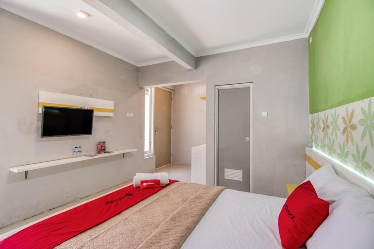 Reddoorz Near Malioboro Tugu Station Jogja 2 Hotel Jogjakarta Buitenkant foto