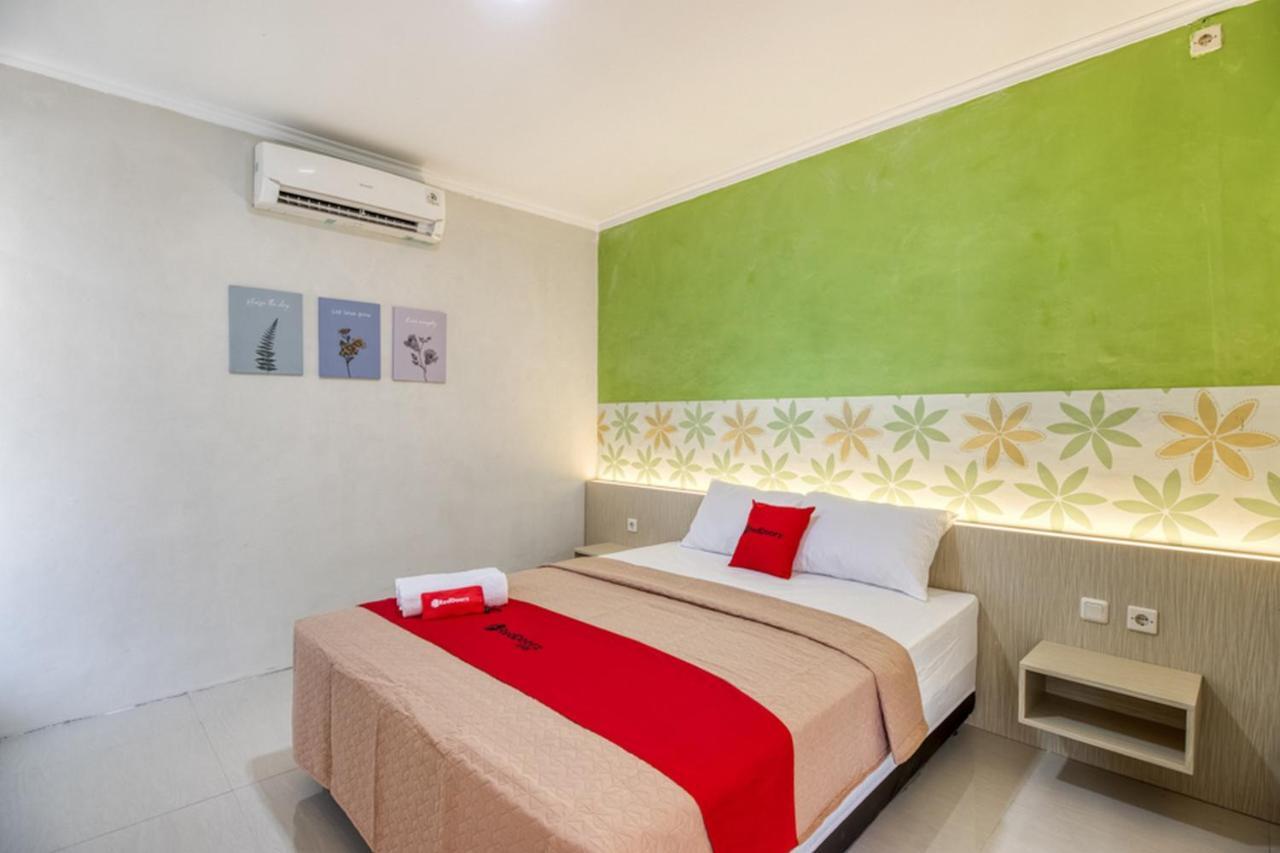 Reddoorz Near Malioboro Tugu Station Jogja 2 Hotel Jogjakarta Buitenkant foto